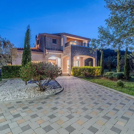 Furesta Nyaraló Zára