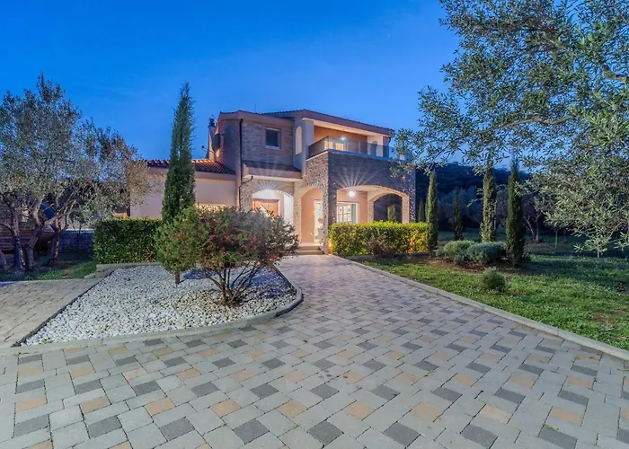 Furesta Nyaraló Zára