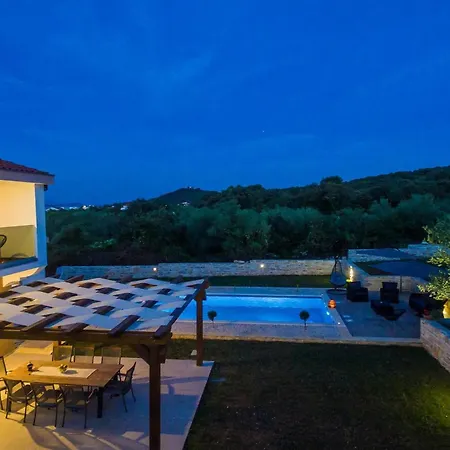 Dom wakacyjny Furesta *